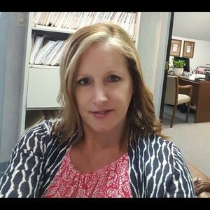 Meet your Posher, Debra